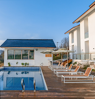 庄闲游戏相助品牌别墅生涯