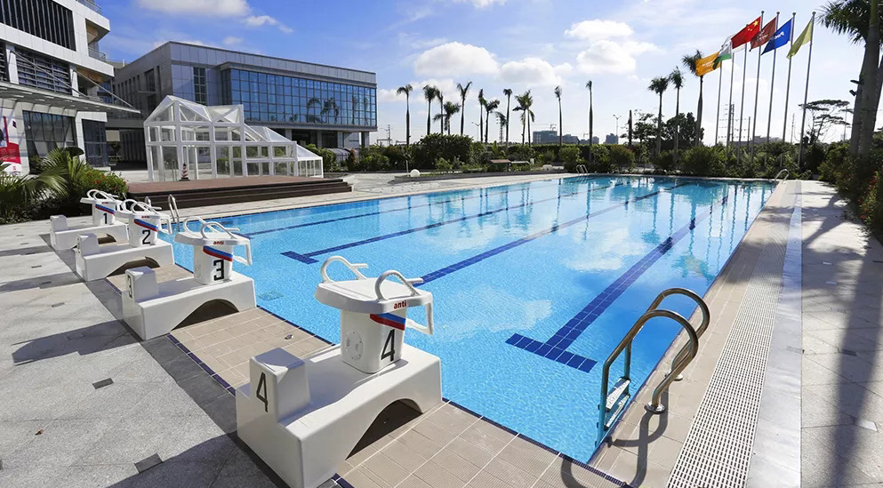 别看五星级泳池鲜明亮丽，，，，幕后却是 ...