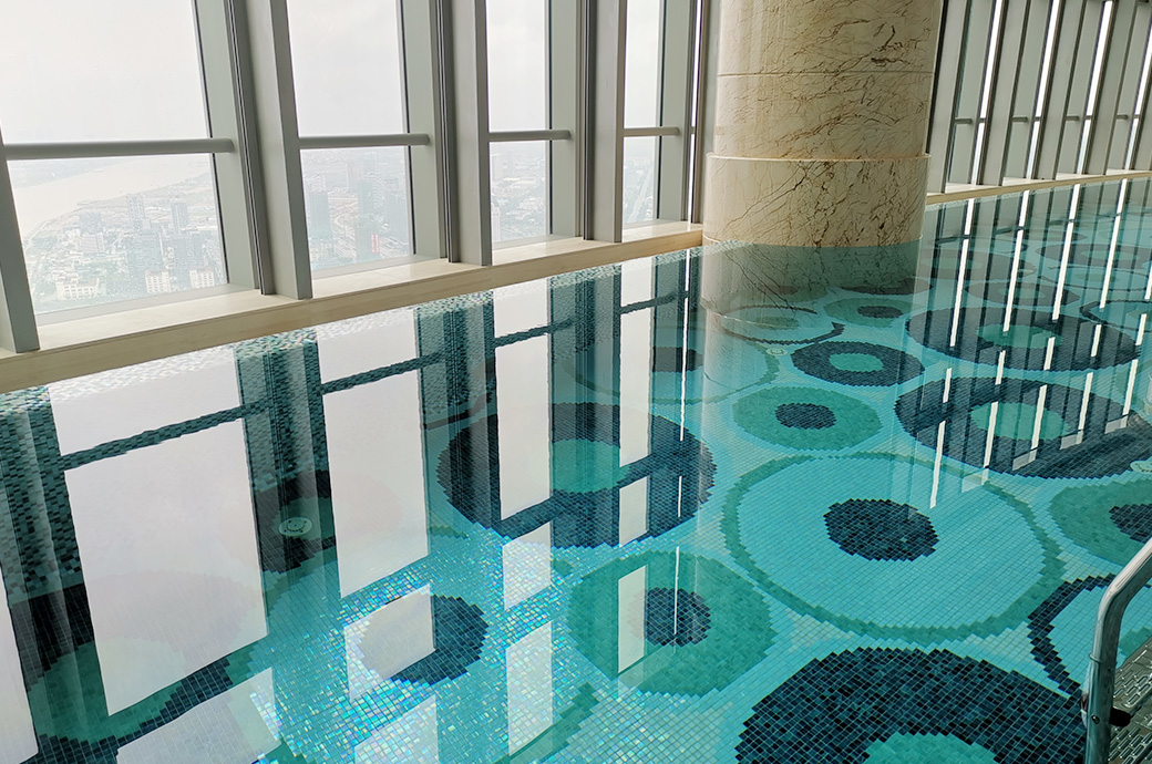 珠海瑞吉旅馆室内泳池