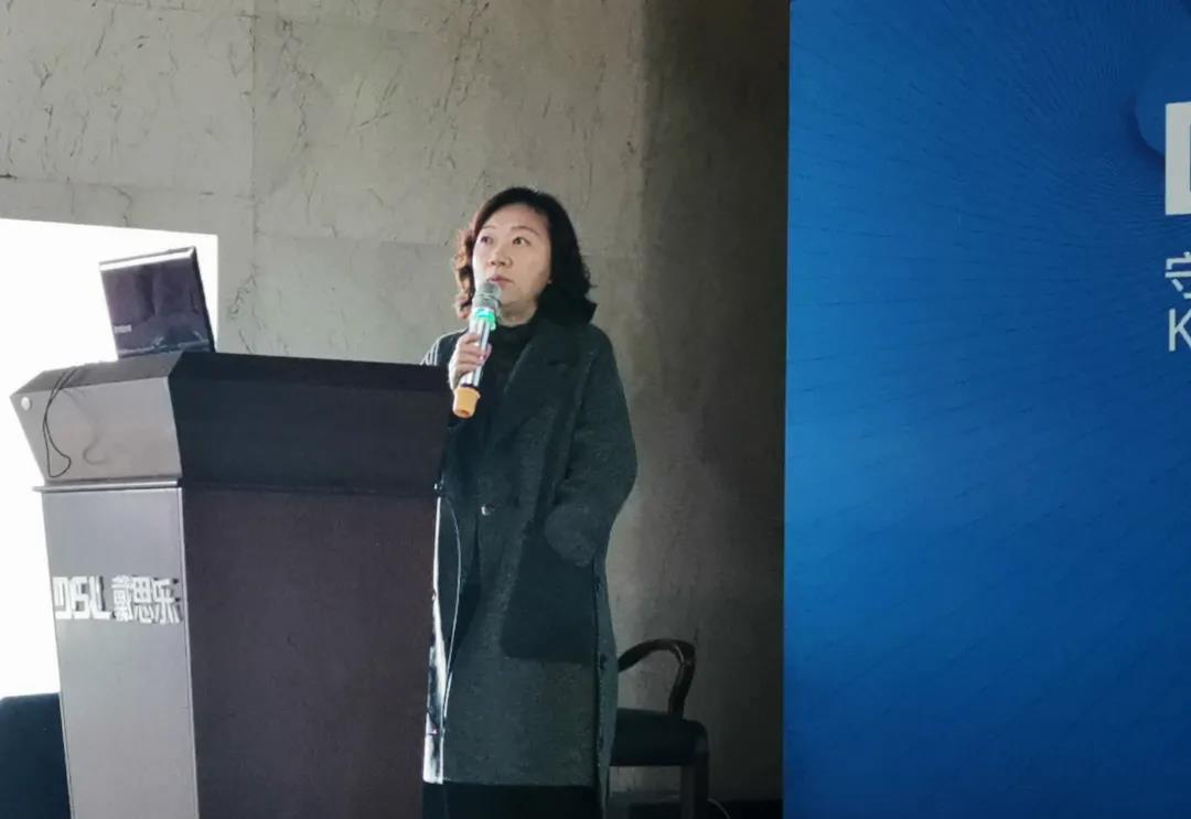 集团副总裁兼思乐效劳总司理 甘星玉人士