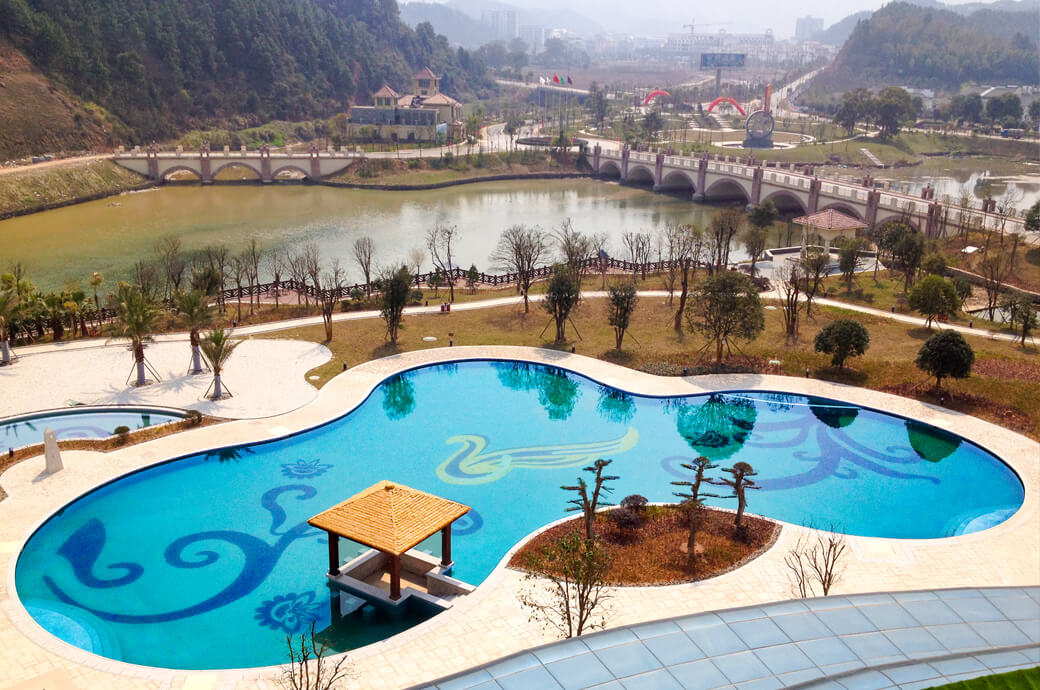 温泉度假酒，，，，露天泳池