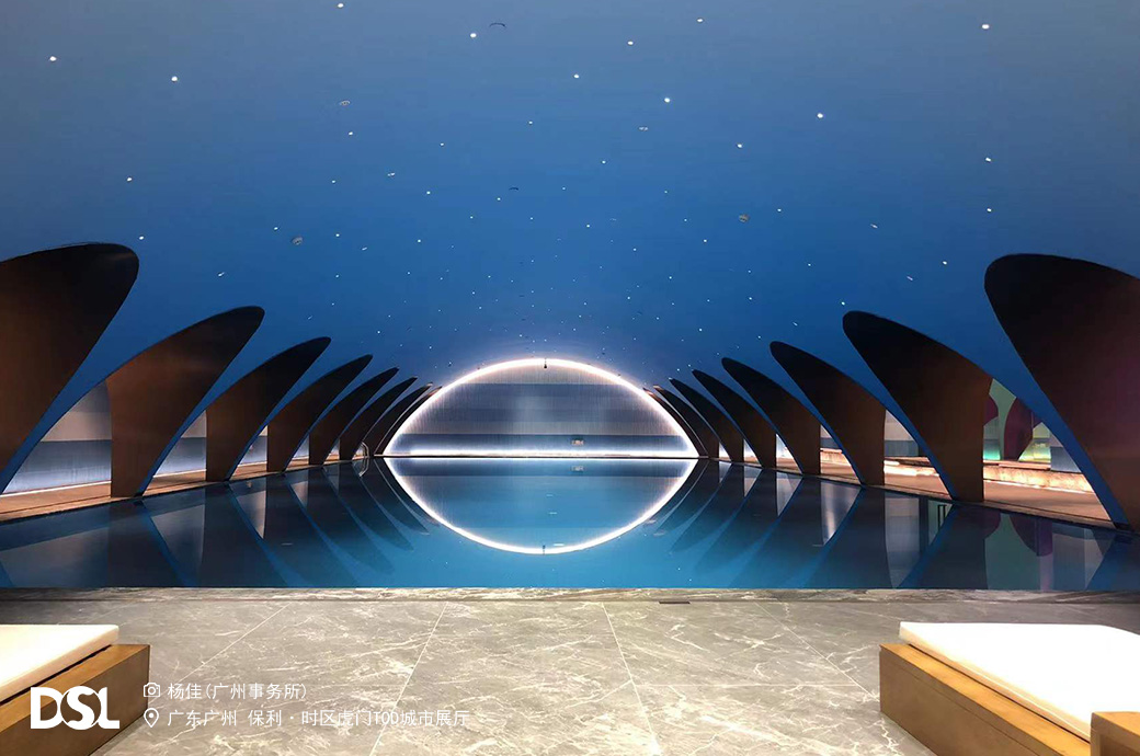 温泉度假酒，，，露天泳池