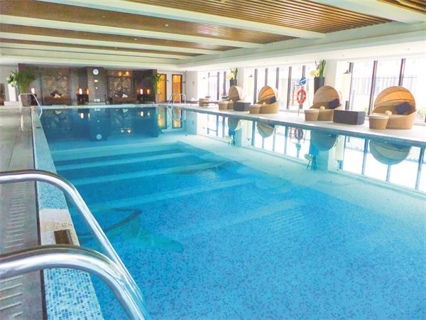 室内游泳池恒温恒湿手艺利益