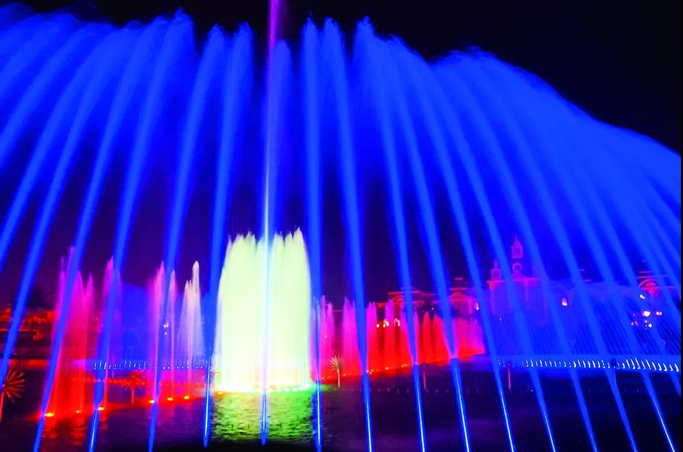 现在常见的喷泉种类有哪些，，，，，有什么差别？？？