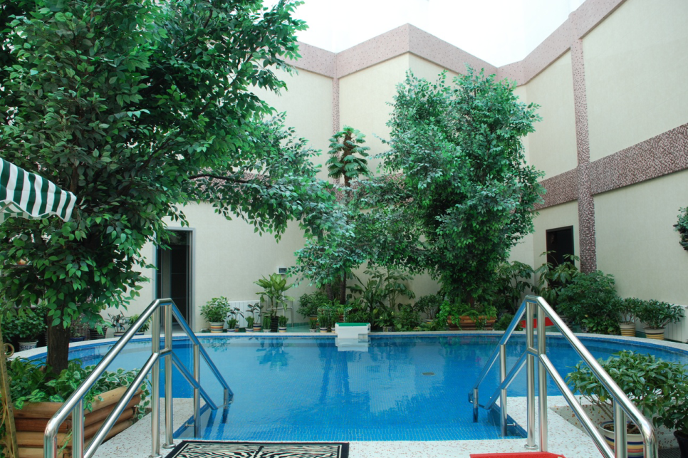 别墅游泳池水处置惩罚装备哪种好