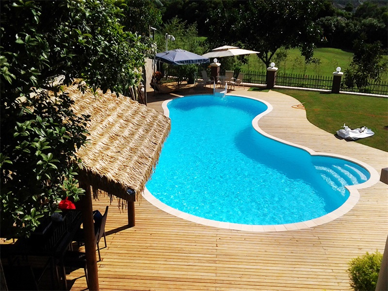 别墅小型游泳池的尺寸几多合适？？？？