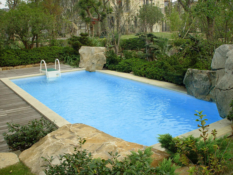 游泳池水发白,泳池水发白,游泳池水发白不透亮