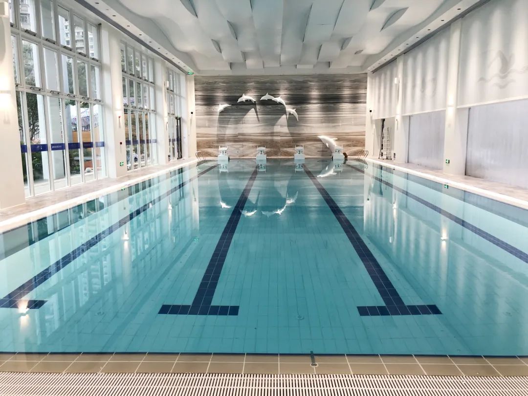 室内游泳池加热要用什么装备好？？