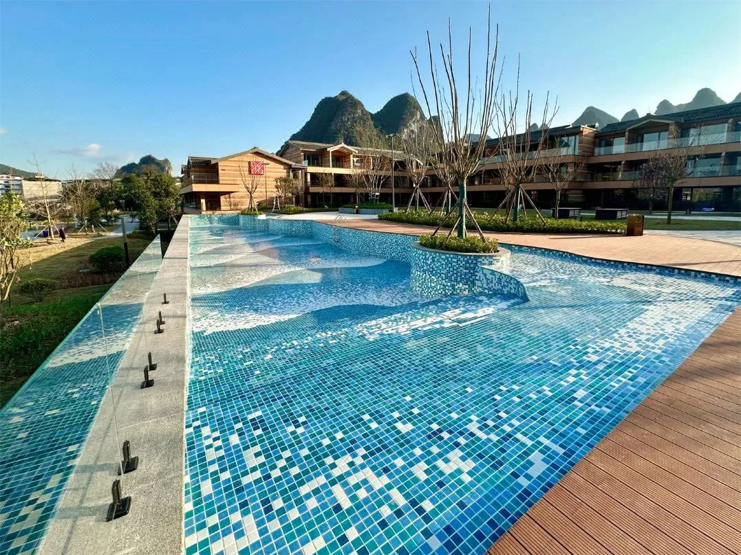 <b>别墅游泳池后期维护贫困吗？？？专业清洁与装备保养指南来了！</b>